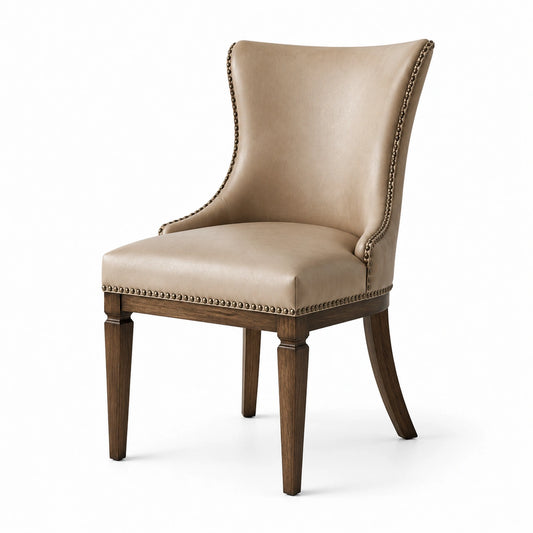 Silla de cuero sintético beige con patas de madera